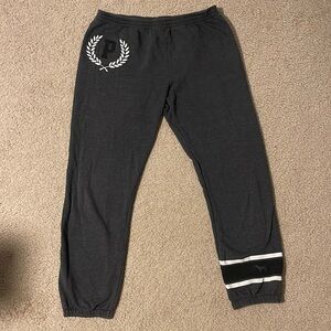 Pink by Victoria’s Secret dark gray cropped sweatpants size small